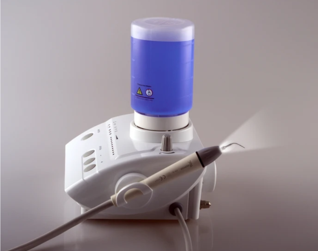 人気 Woodpecker®UDS-E LED（ボトル付き）超音波スケーラー